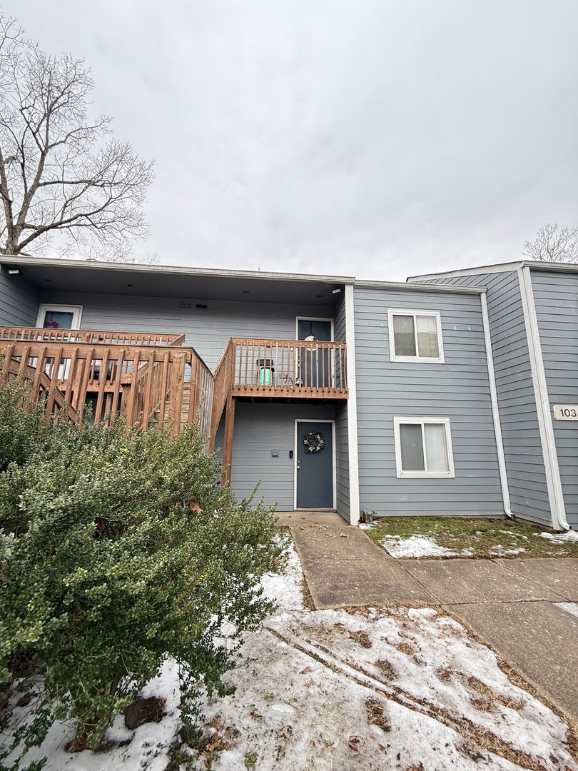 Williamsburg House: 105 Lake Powell Road #D