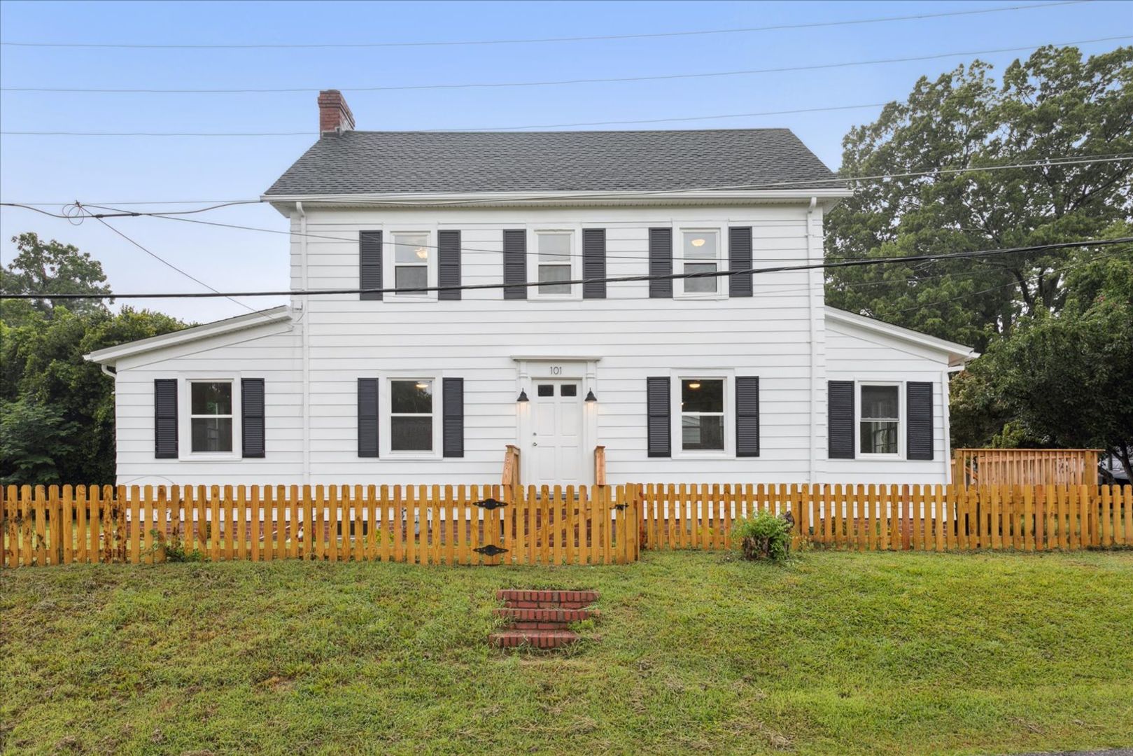Yorktown House: 101 Pulaski Street
