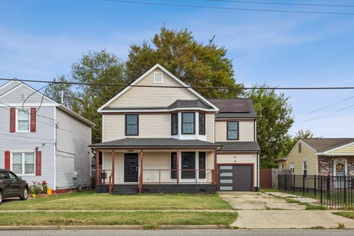 Move-In Ready with a Primary Suite — Near the Shipyard & I-664 – photo 1