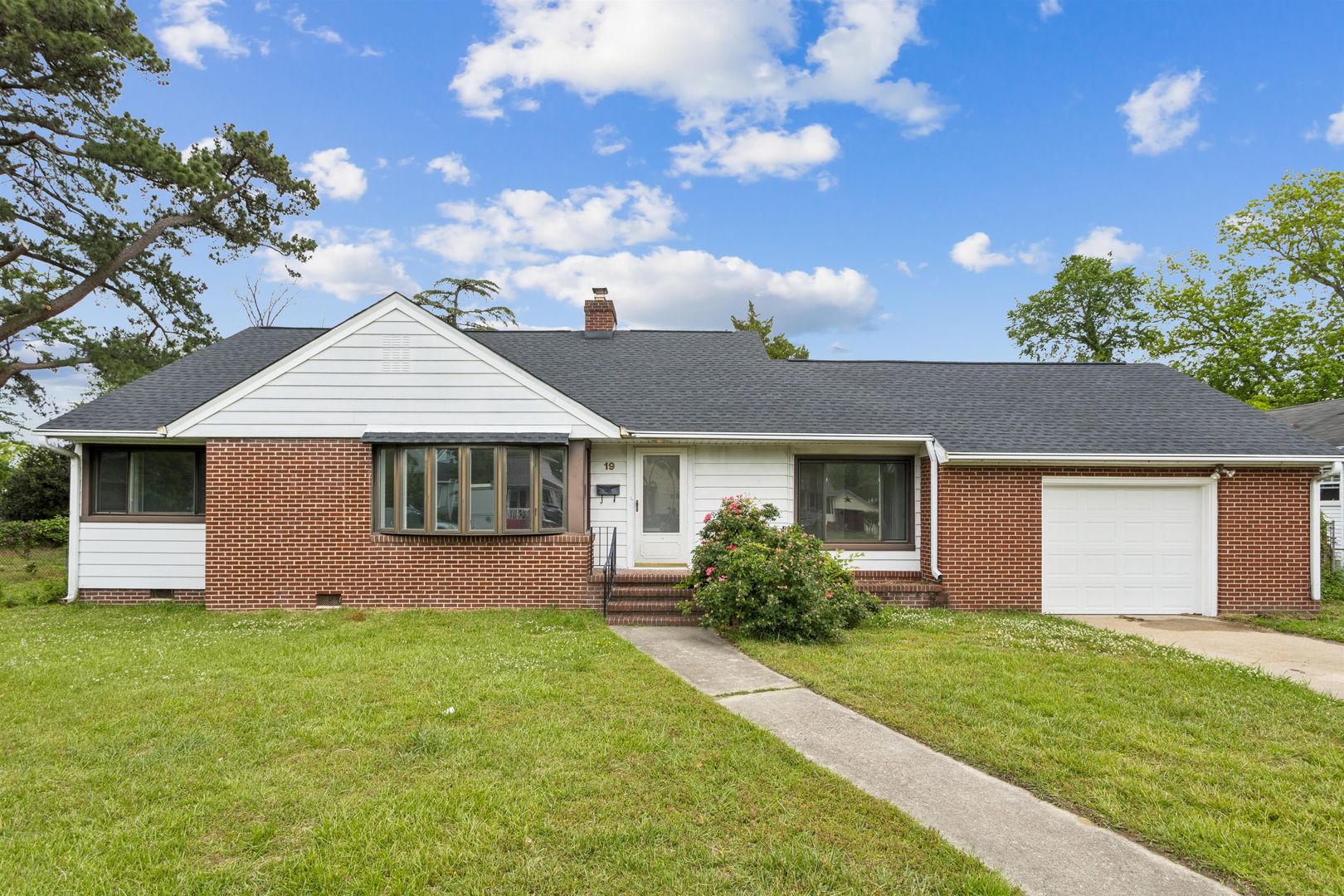 Hampton House: 19 Magnolia Place
