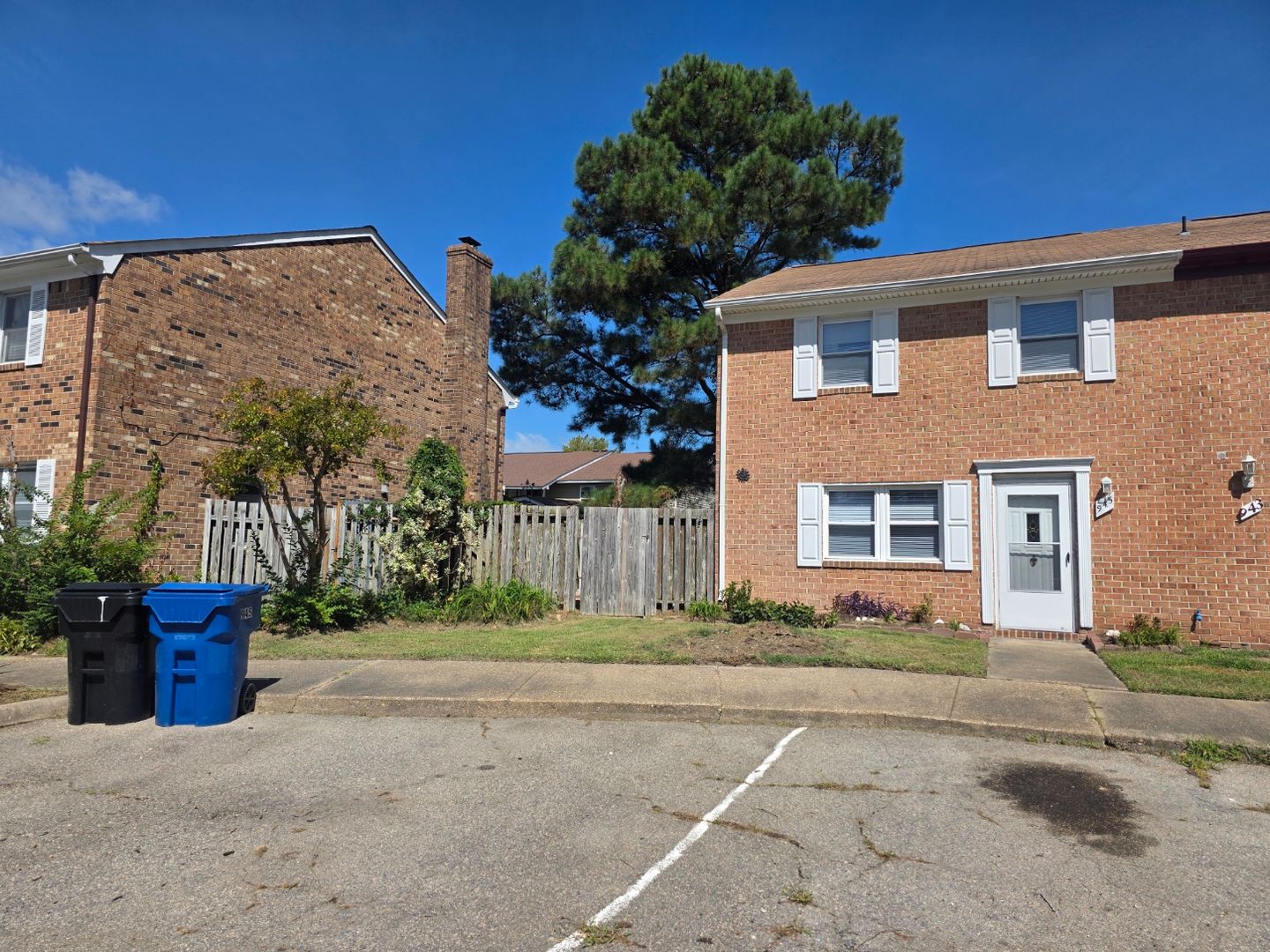 Virginia Beach House: 945 Indian Circle