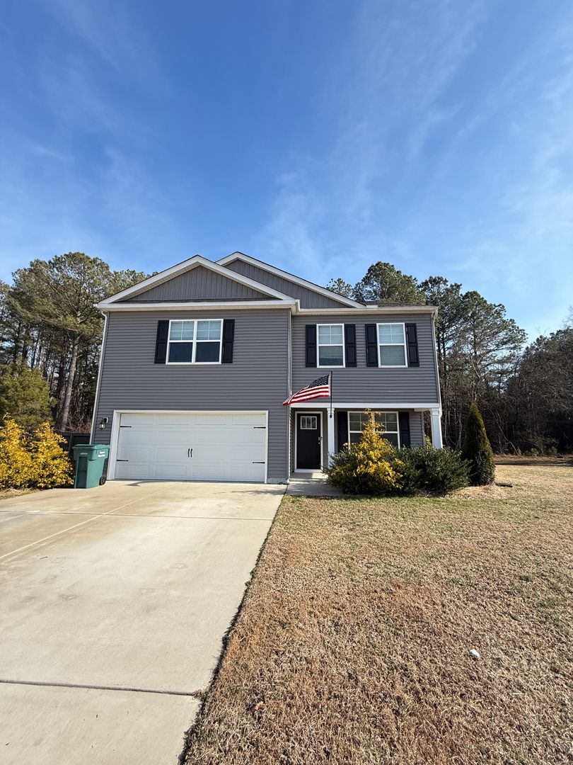 West Point House: 565 Bridgeway Court