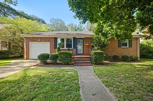 Beautifully Maintained Home – photo 1