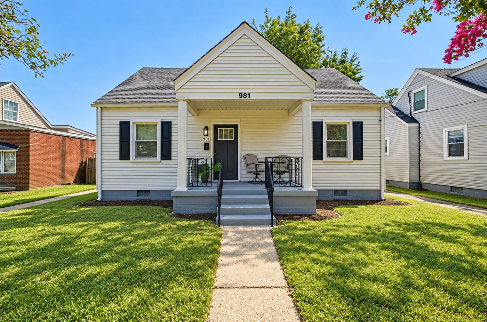 Norfolk House: 981 Wolcott Avenue