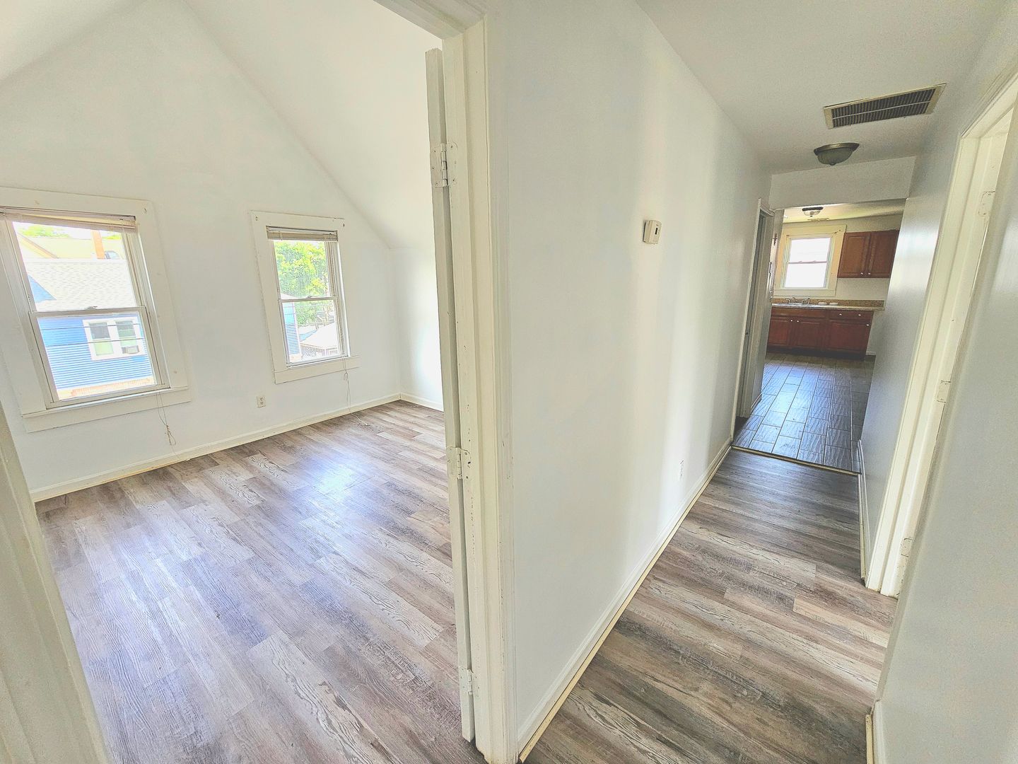 New Haven Apartment: 483 Ferry St.