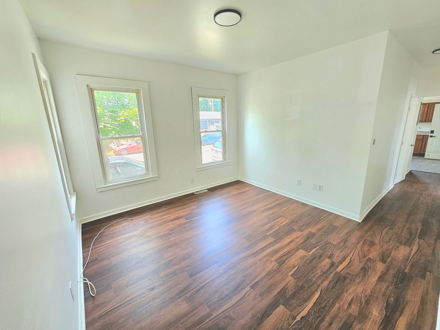 New Haven Apartment: 483 Ferry St.