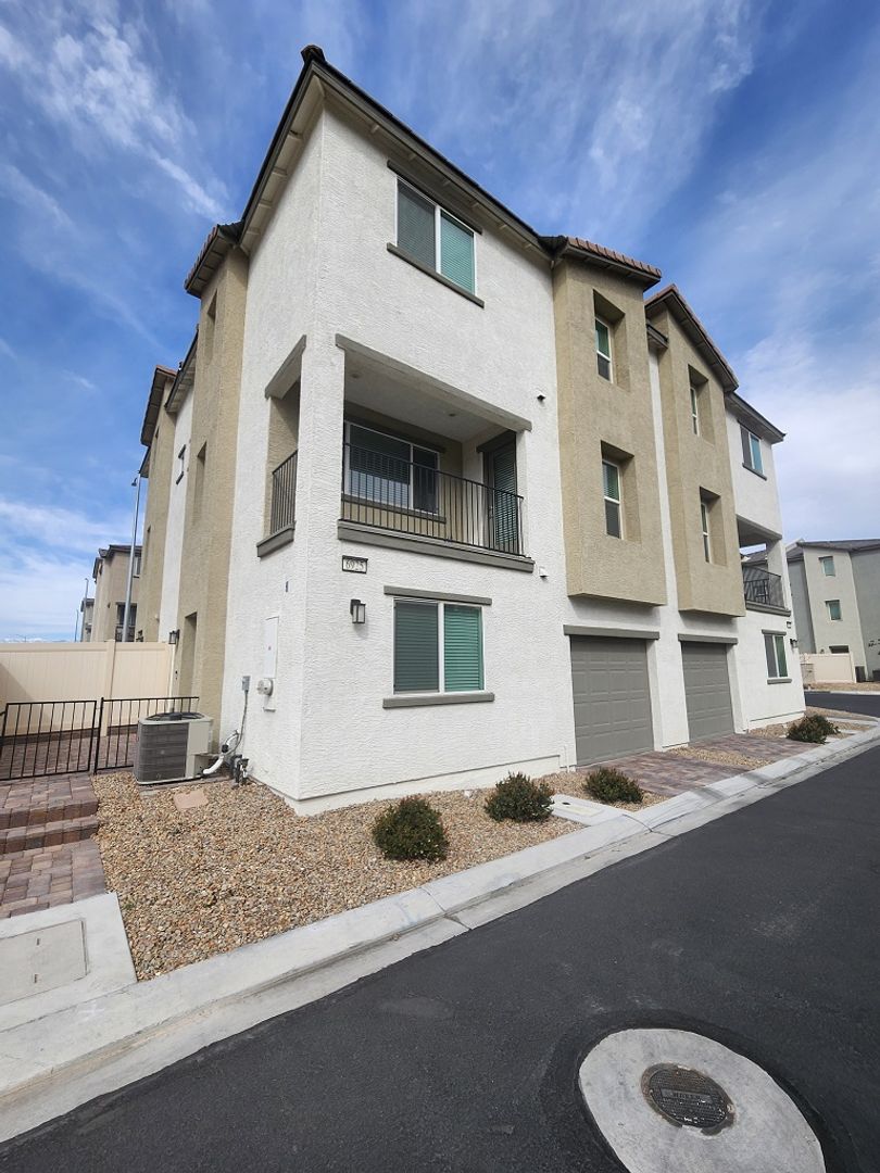 Las Vegas Townhome: 6925 Spicy Merlot