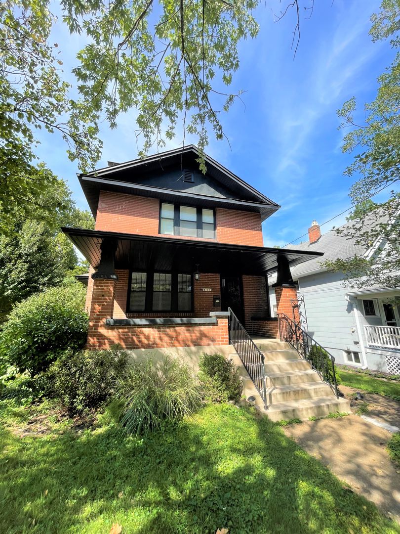 Webster Groves House: 621 Atalanta Avenue