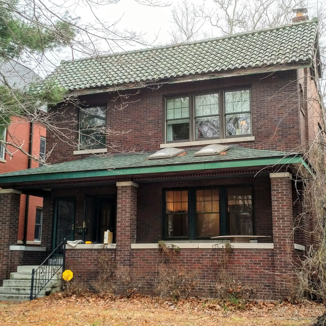 St. Louis House: 4359 W Pine Blvd