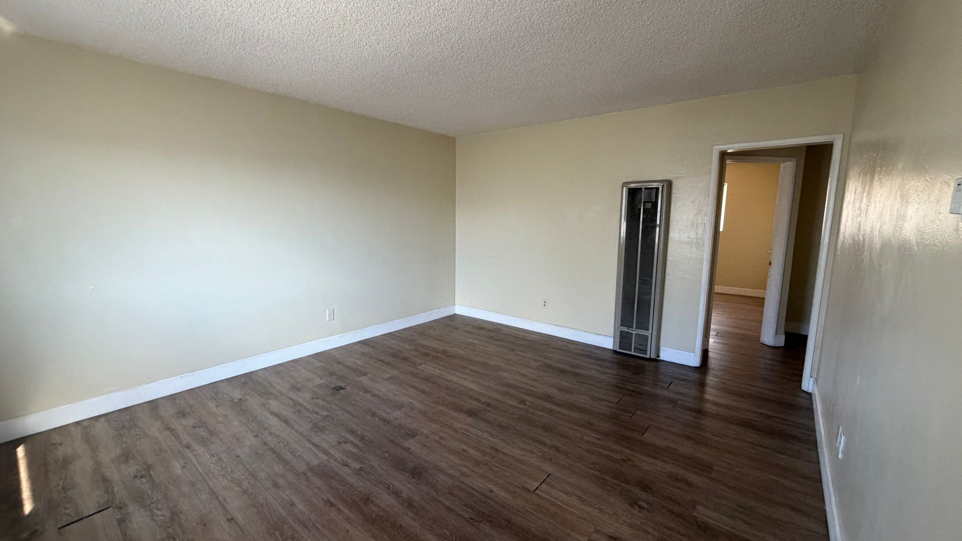 Hemet Apartment: 1081 E. Morton Place