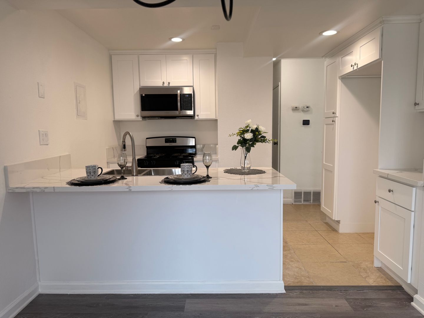 Colton Condo: 2255 Cahuilla St