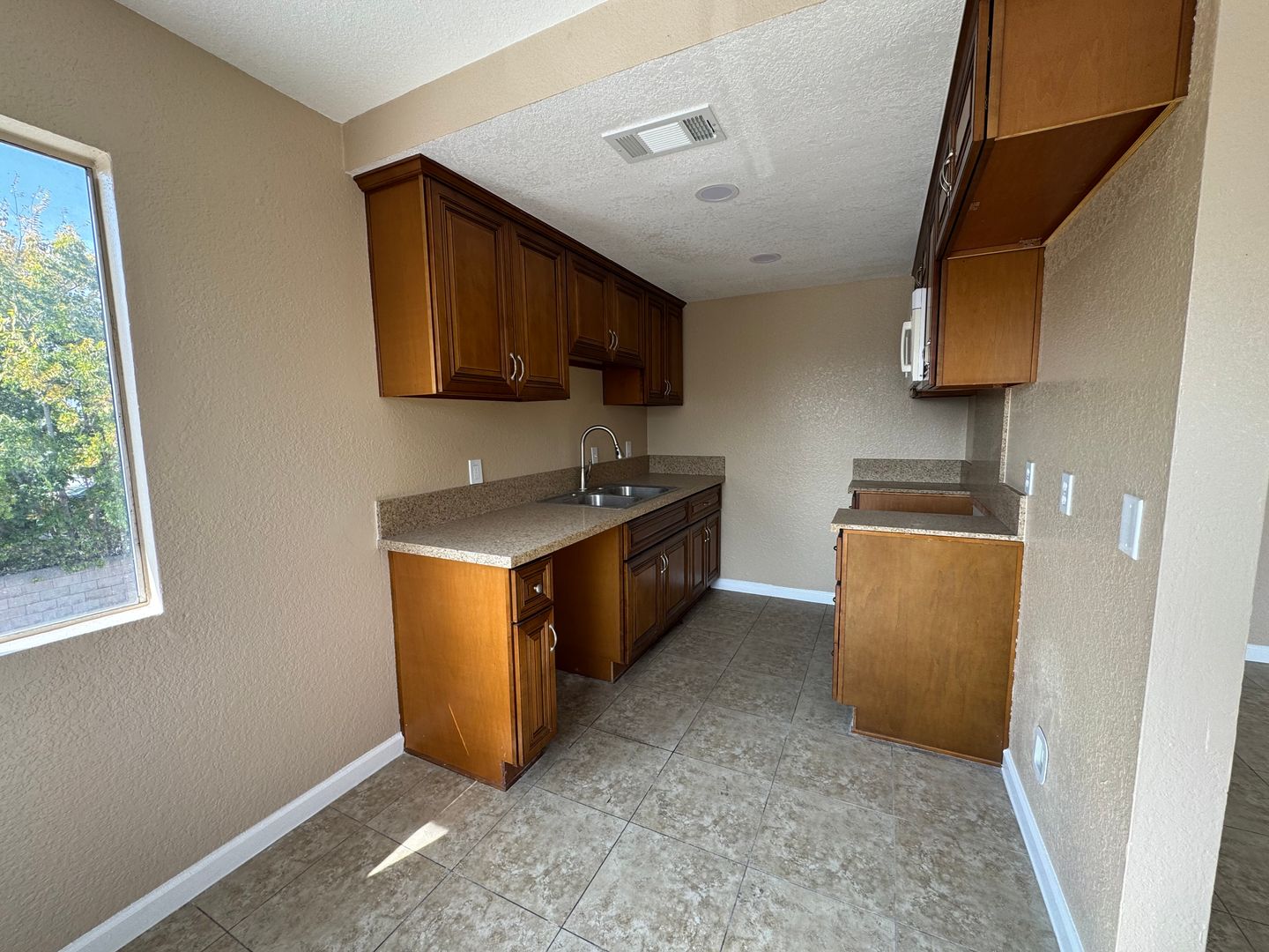 San Bernardino Apartment: 1447 Pumalo St