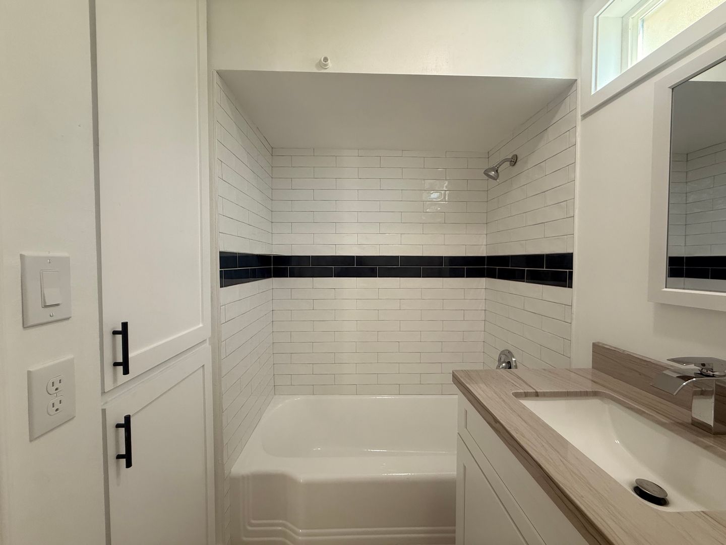 Riverside Apartment: 3191-95 Brockton Ave