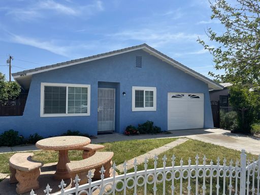 Two Bedroom, One Bathroom near Soboba!