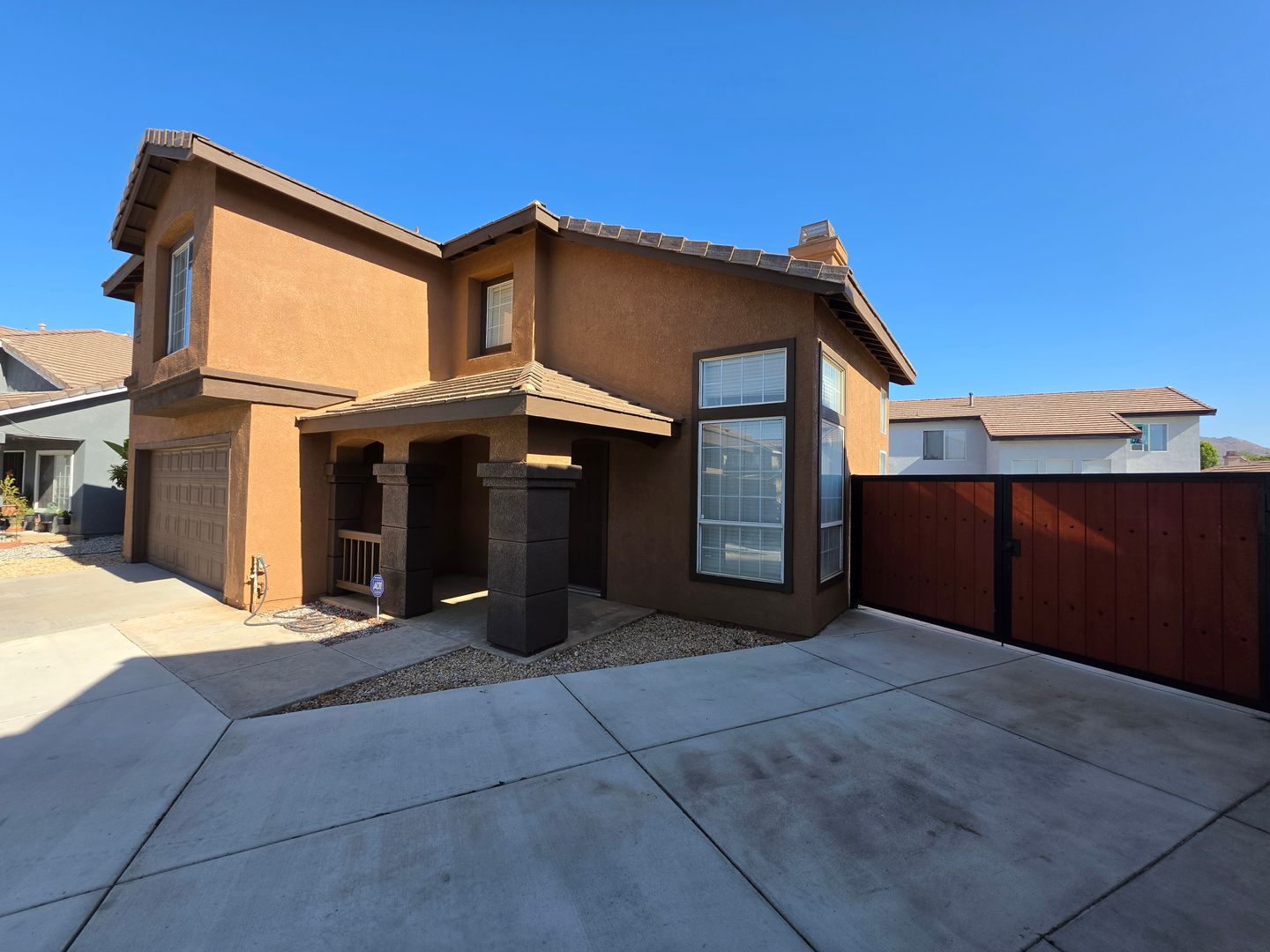 Perris House: 1354 Carriage Lane
