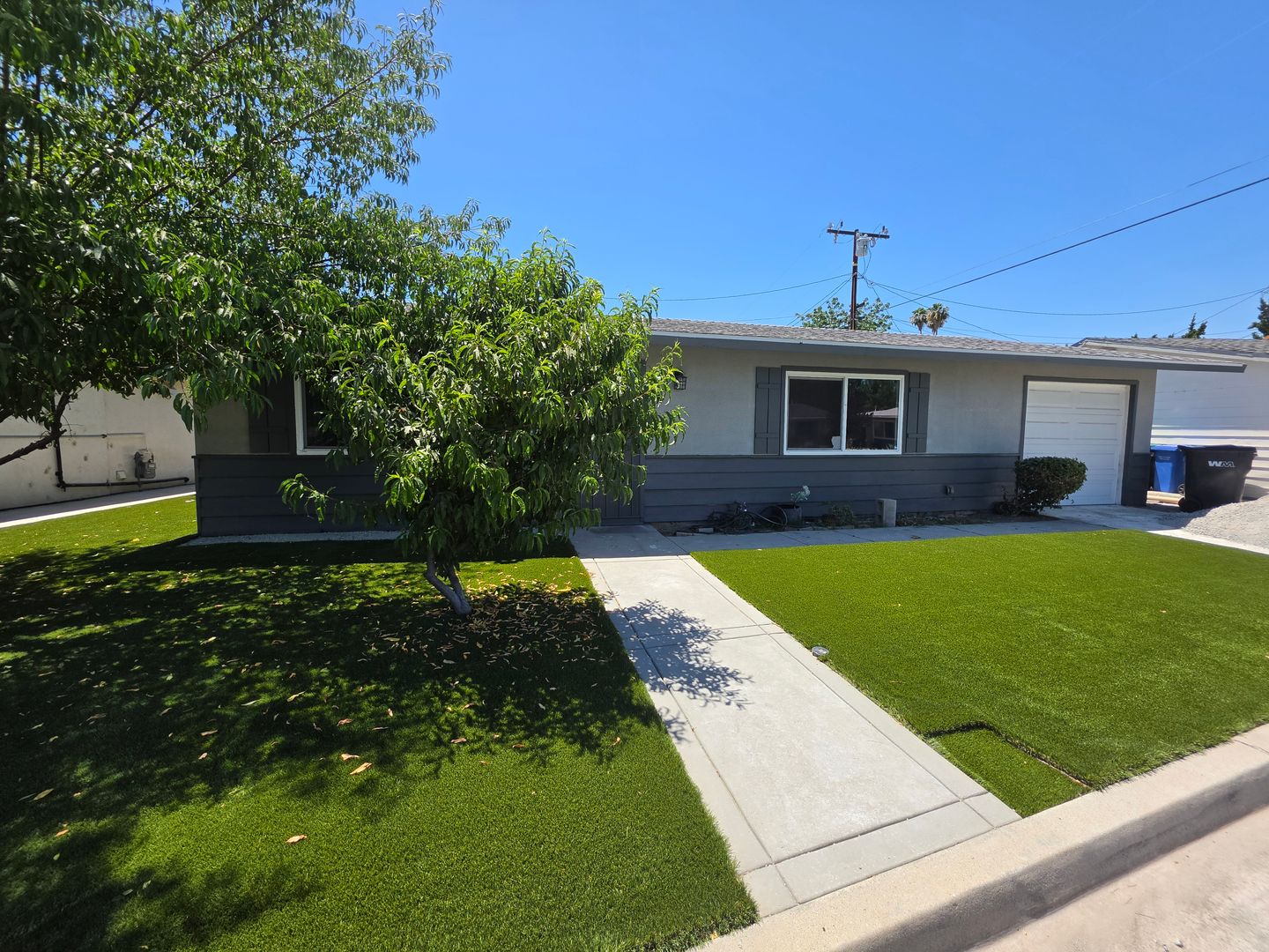 Hemet House: 26111 Doverwood Pl
