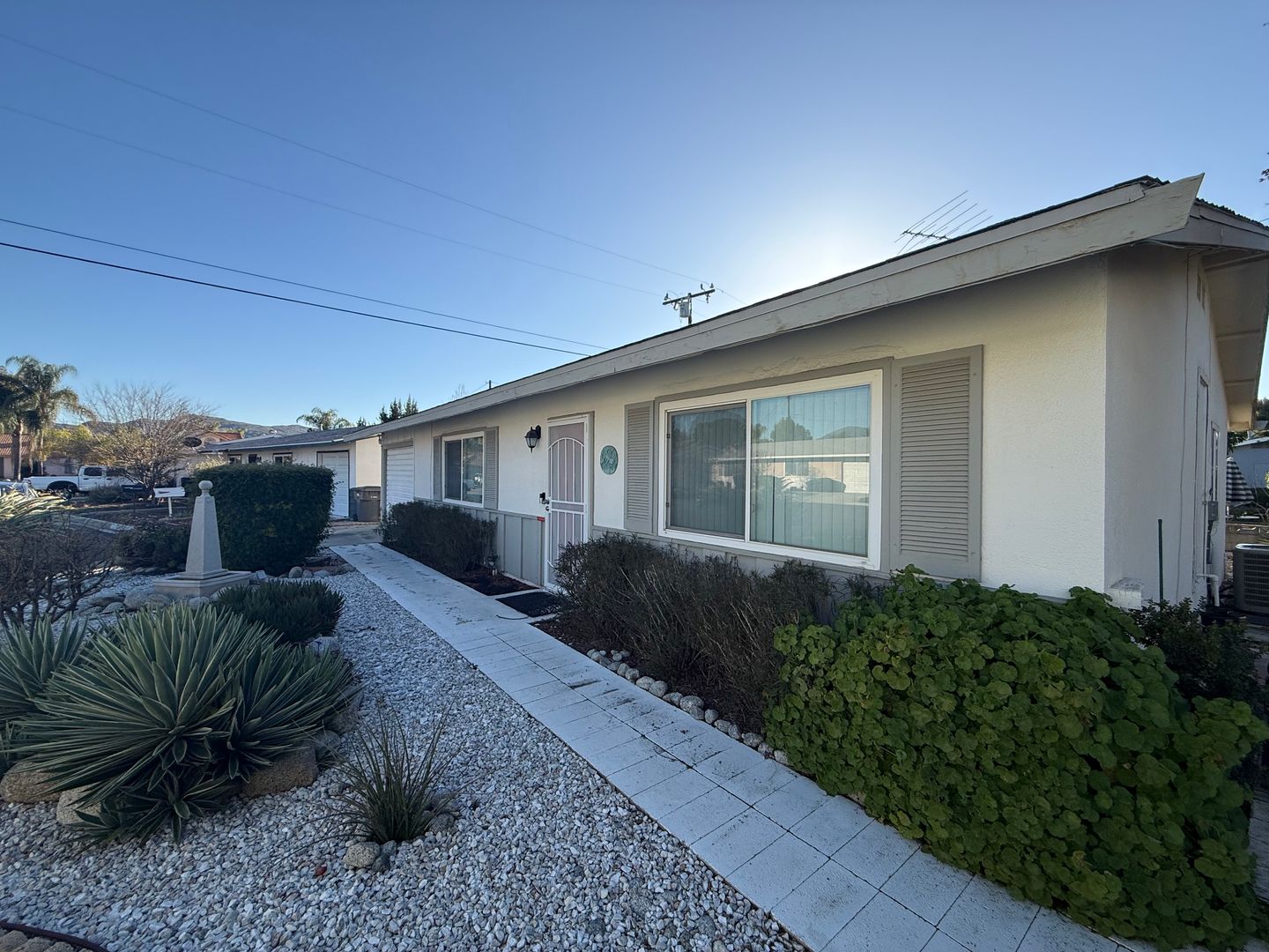 Hemet House: 26097 Doverwood Place