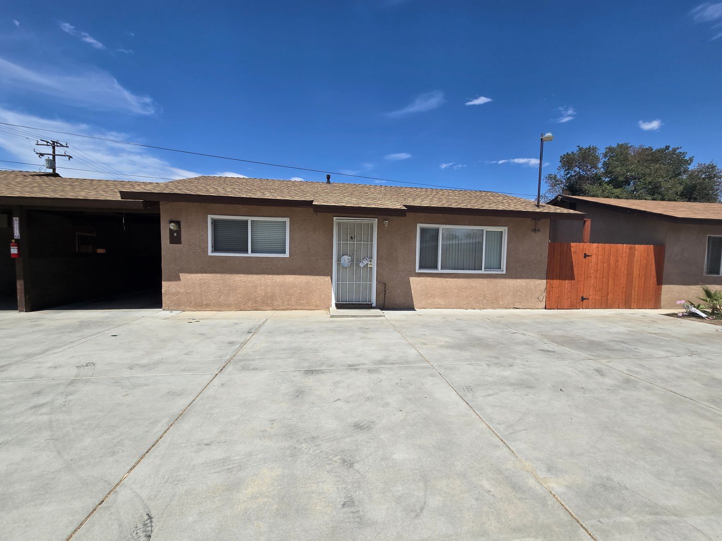 Hemet Apartment: 320 N Hamilton Ave
