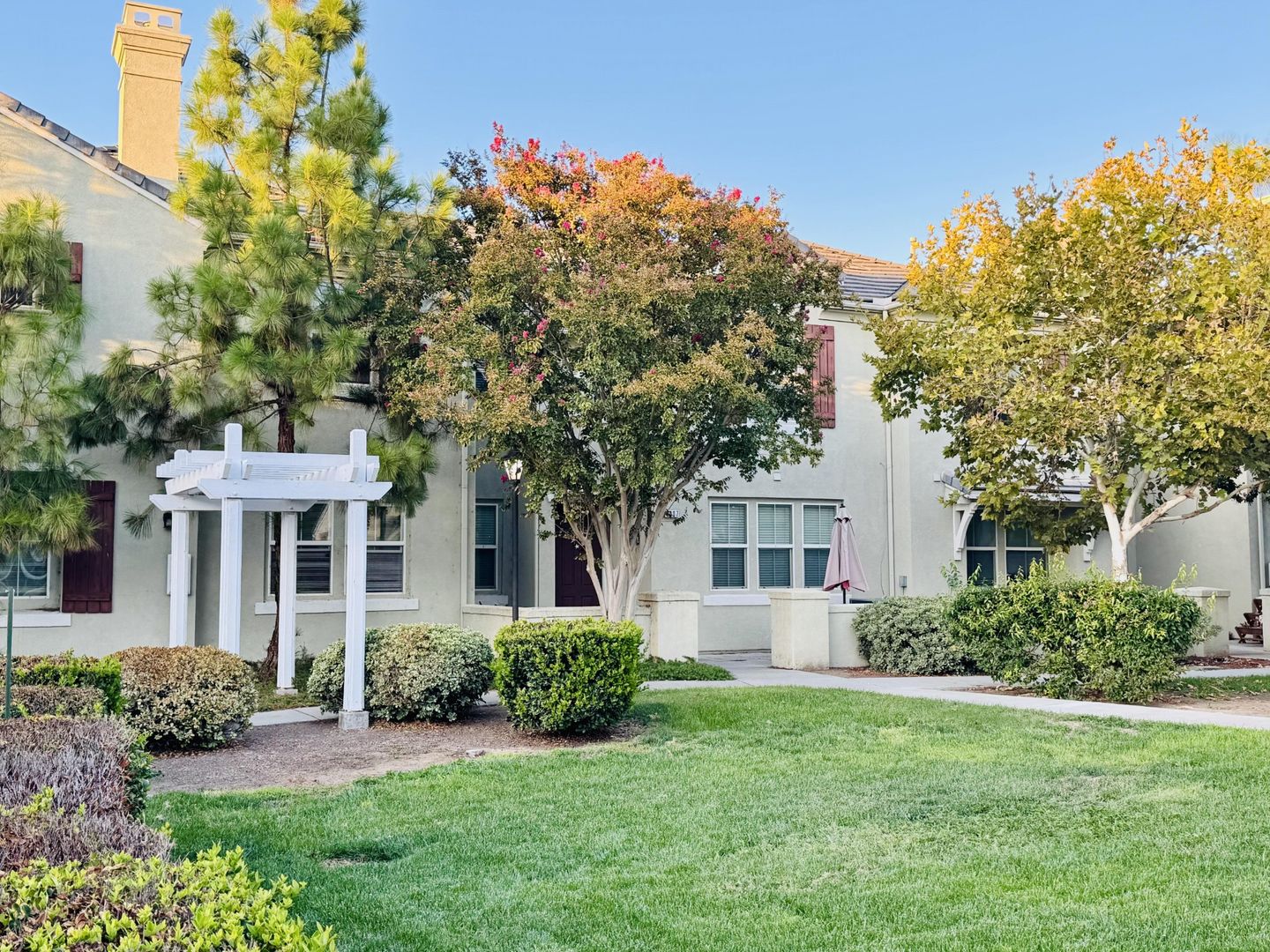 Lake Elsinore Townhome: 1800 E Lakeshore Drive #2007