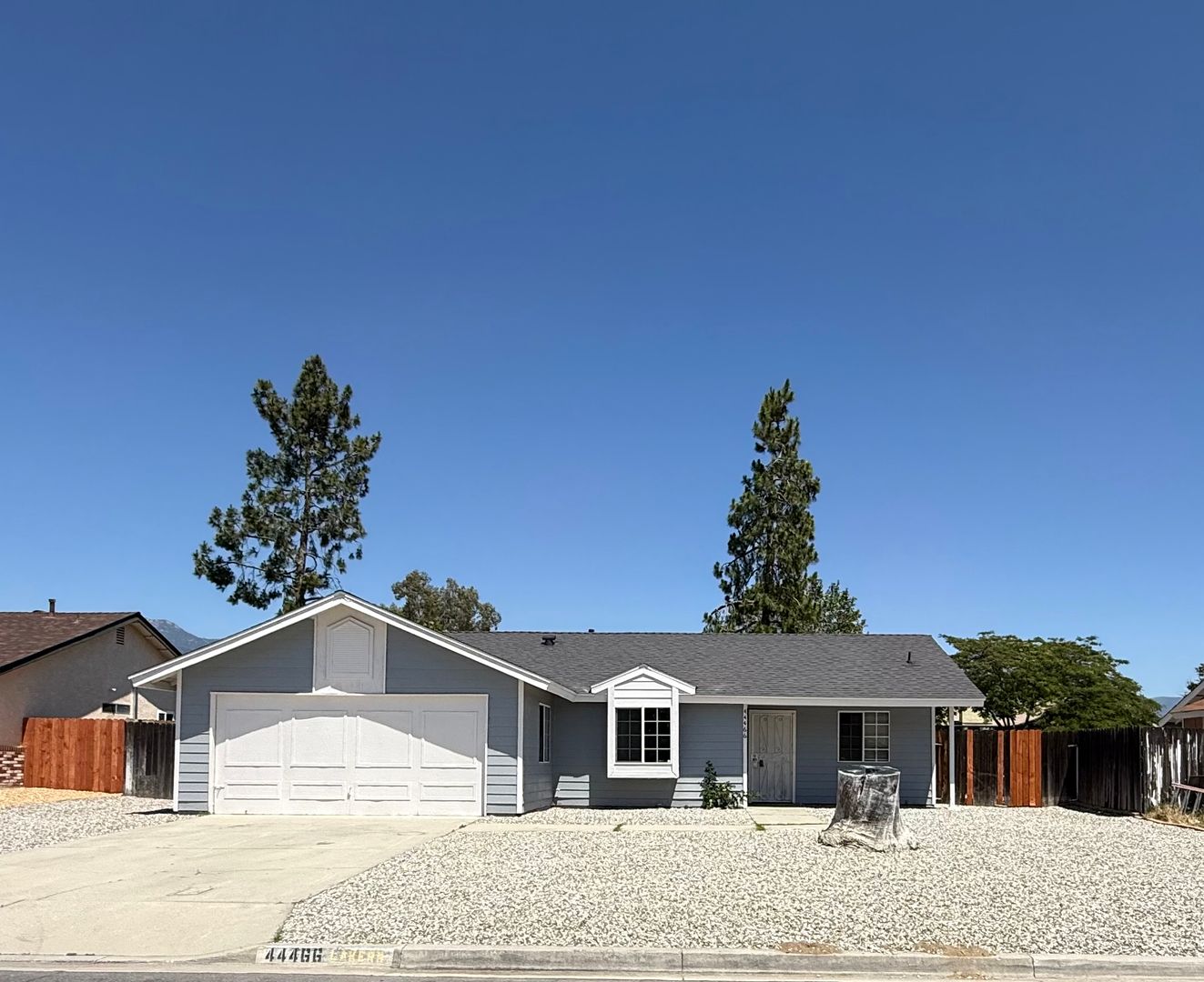 Hemet House: 44466 Meadow Grove St