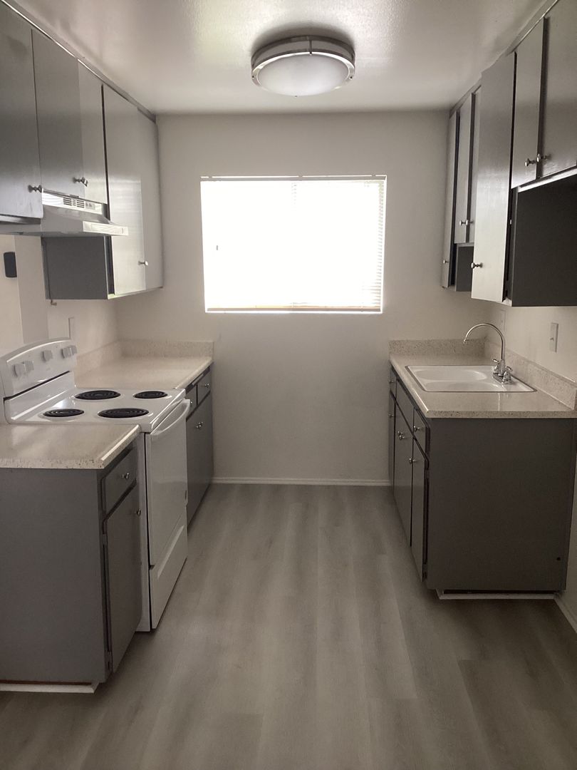 Riverside Apartment: 3660 Jackson St