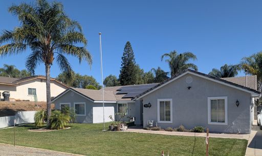 Beautiful 3-Bedroom Home with Pool, Spa! – photo 1