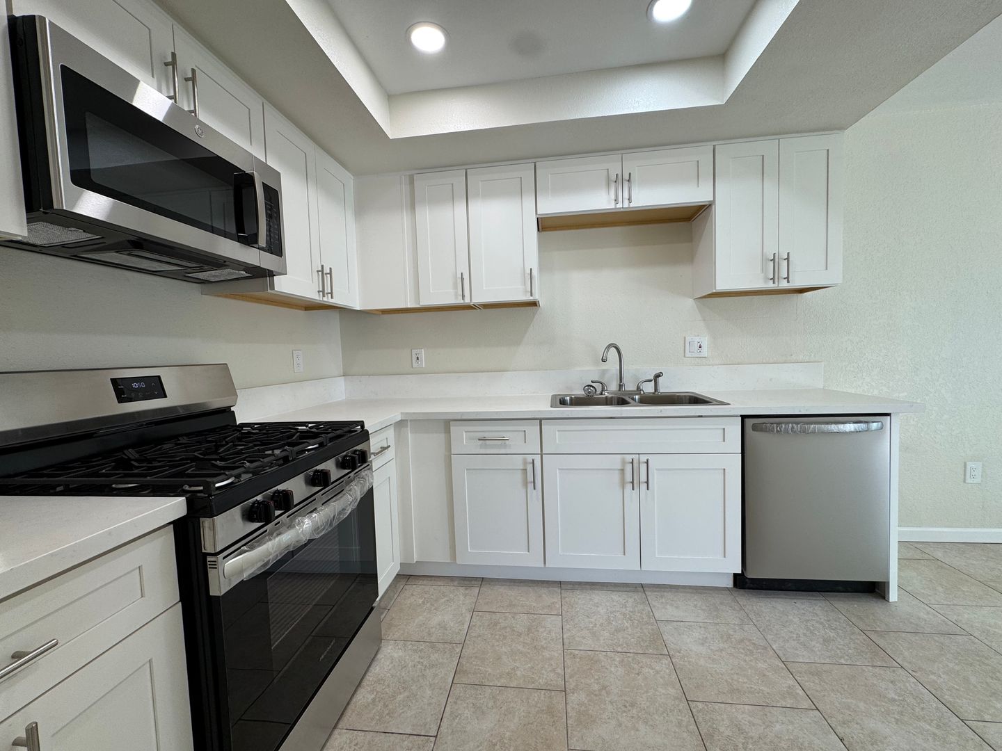 Hemet Apartment: 41749-55 Marine Dr
