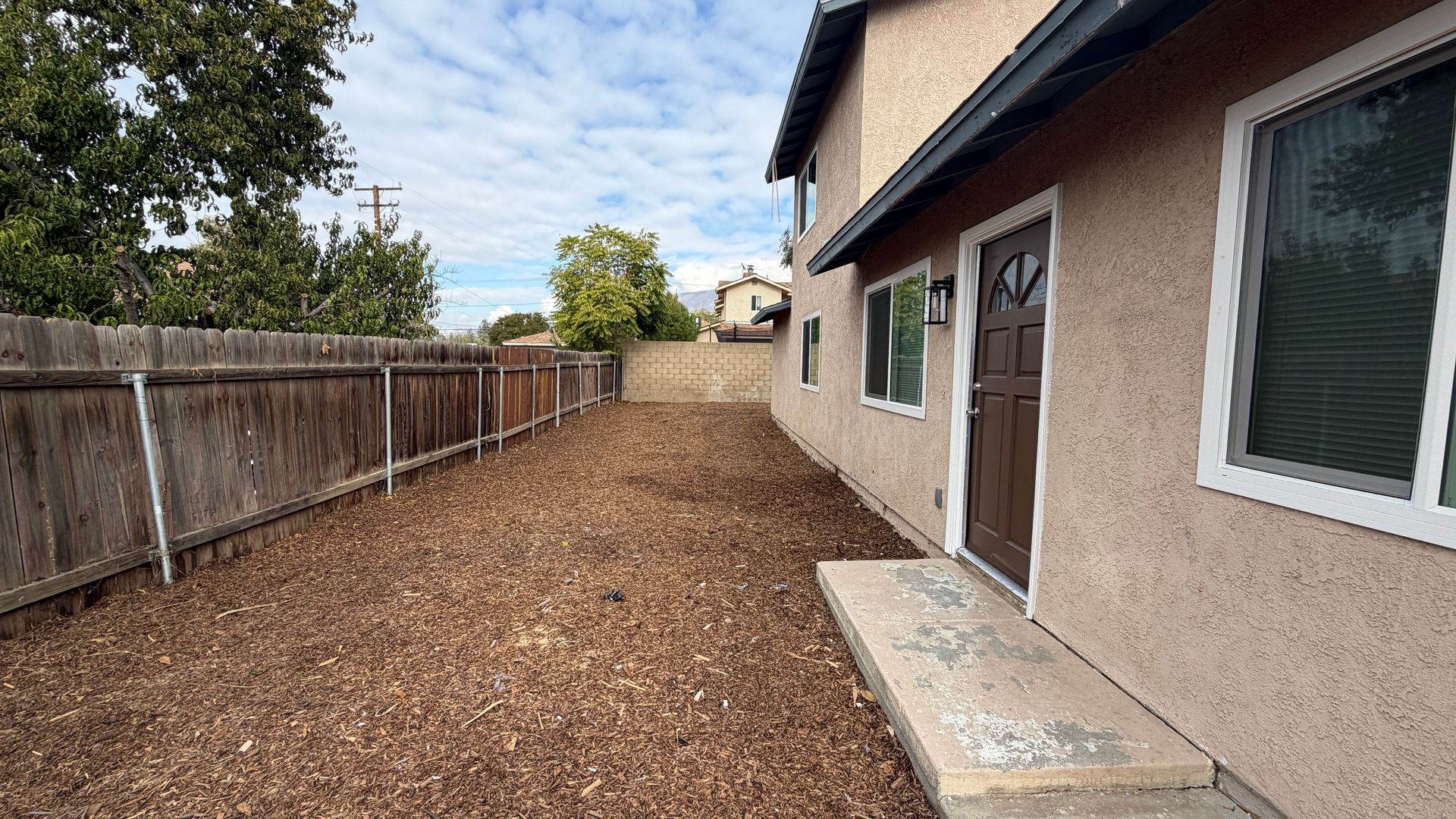 San Jacinto Apartment: 221-223 E Mead St.