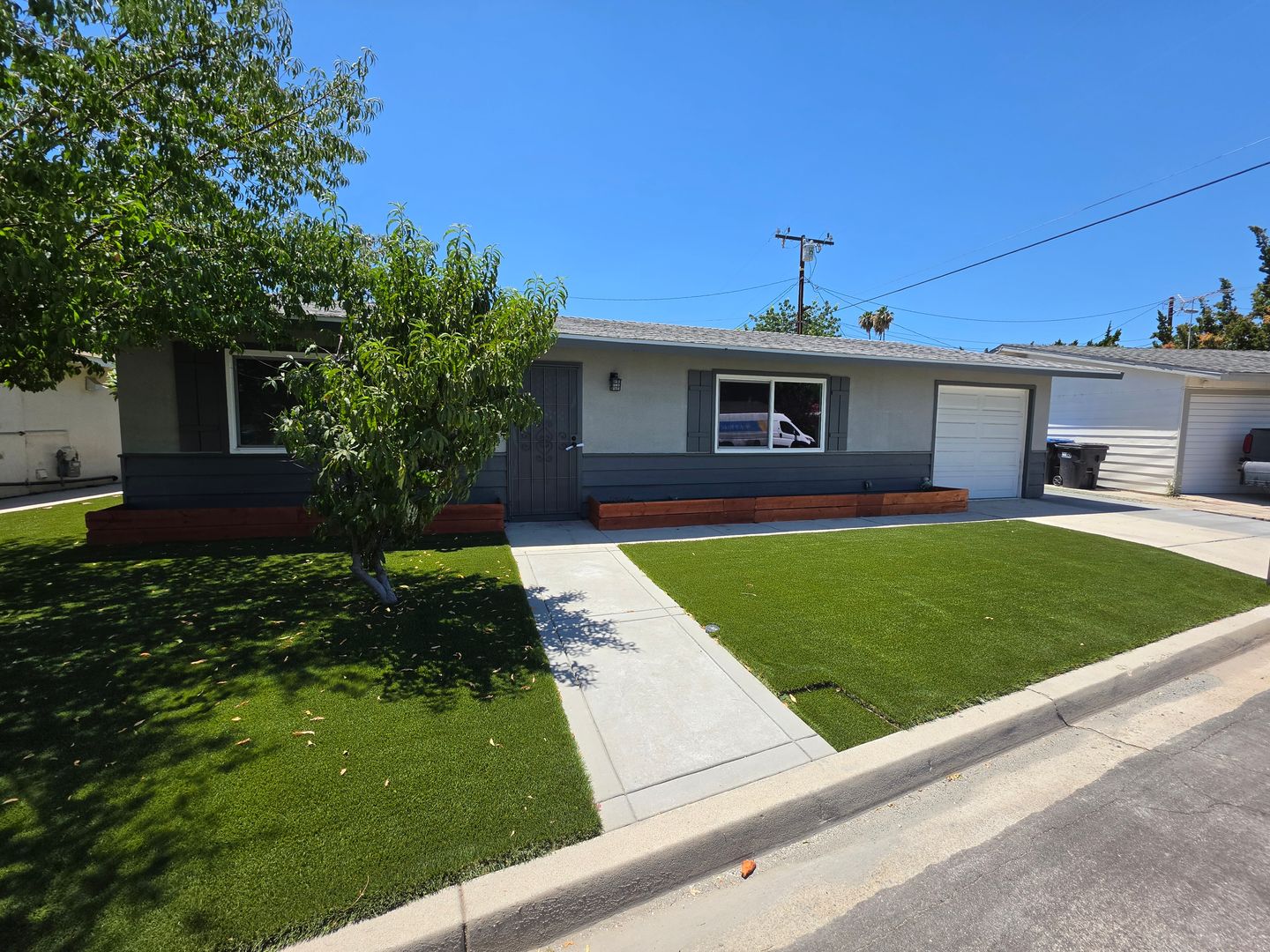 Hemet House: 26111 Doverwood Pl