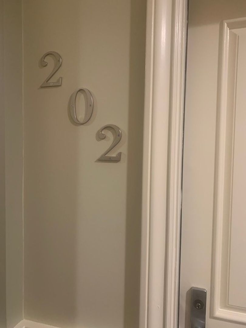 San Francisco Apartment: 300 Laguna Honda Blvd