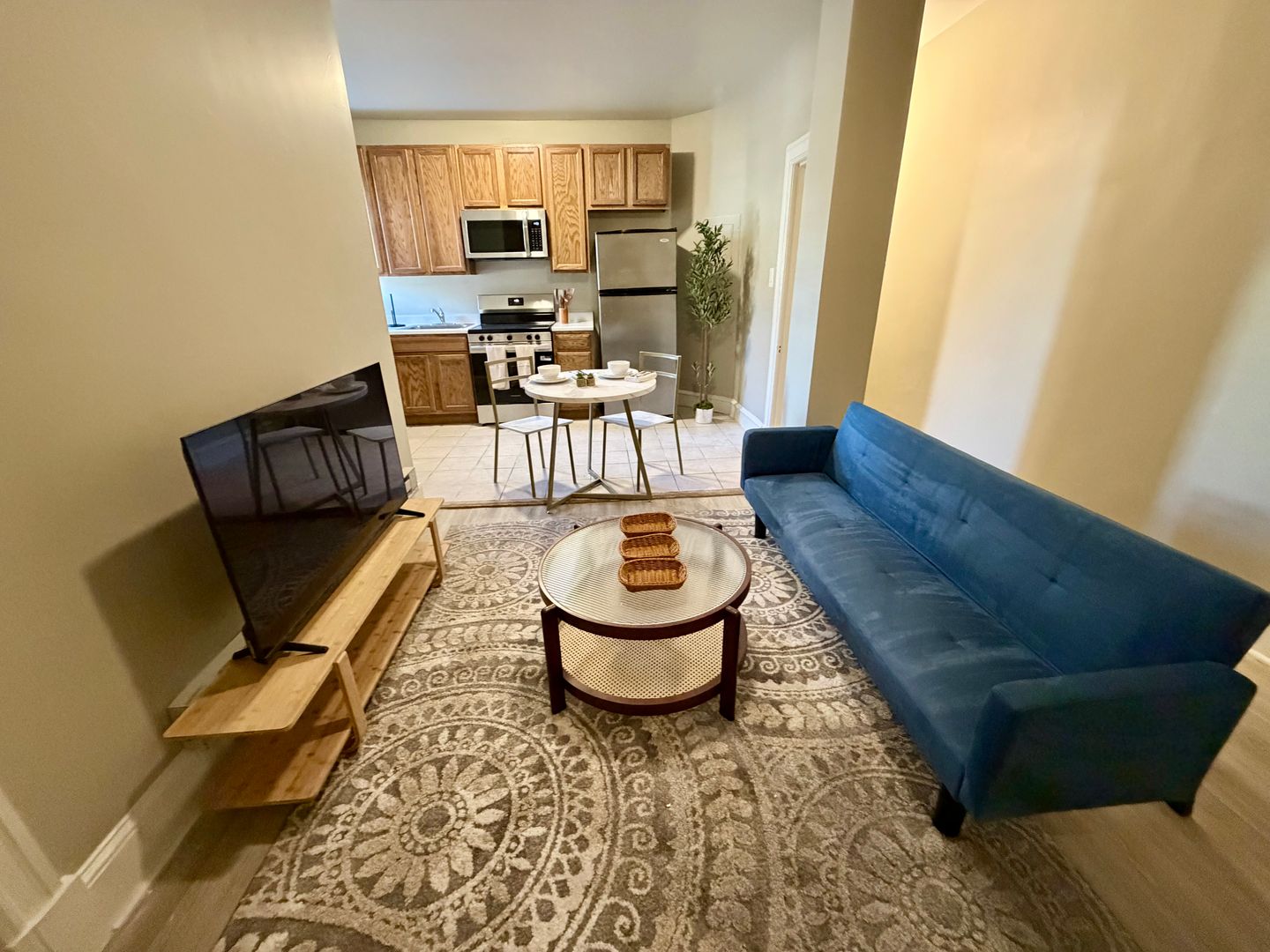 Washington Apartment: 61 Rhode Island Avenue NE