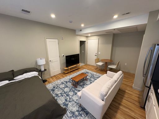 Amazing studio apartment home – photo 1