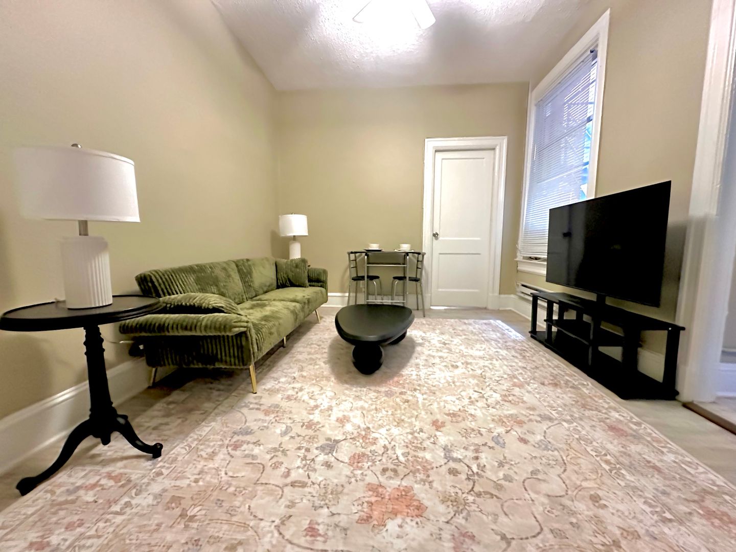 Washington Apartment: 61 Rhode Island Avenue NE