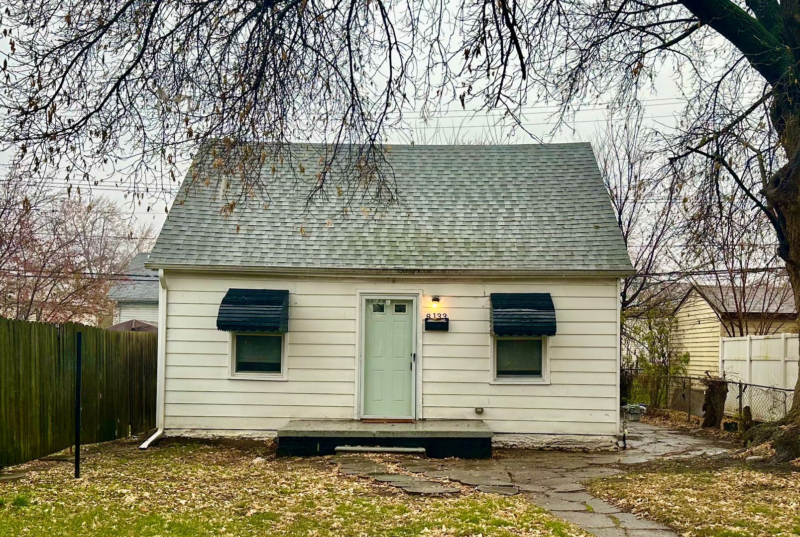 Warren House: 8133 TIMKEN Ave
