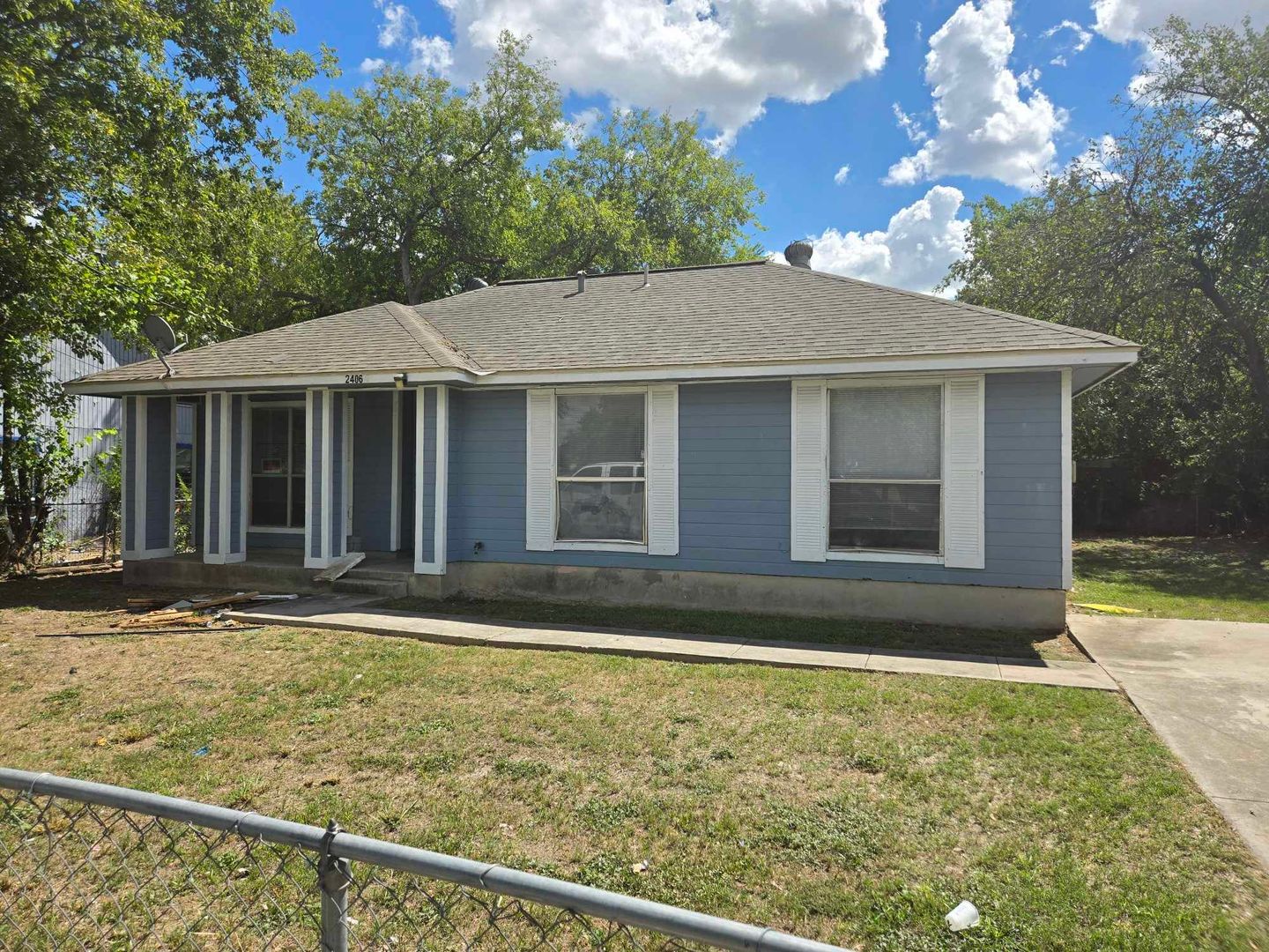 San Antonio Apartment: Various Sites