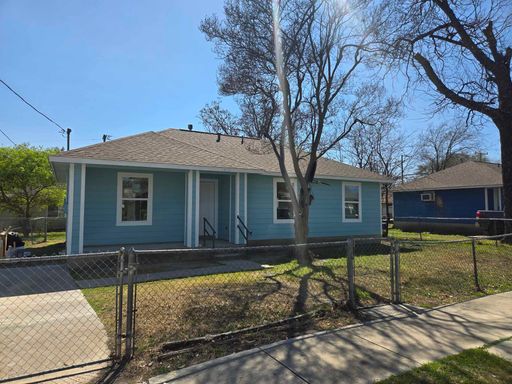 Charming 3 Bed/1 Bath Single Family Home in San Antonio - $1325/mo – photo 1