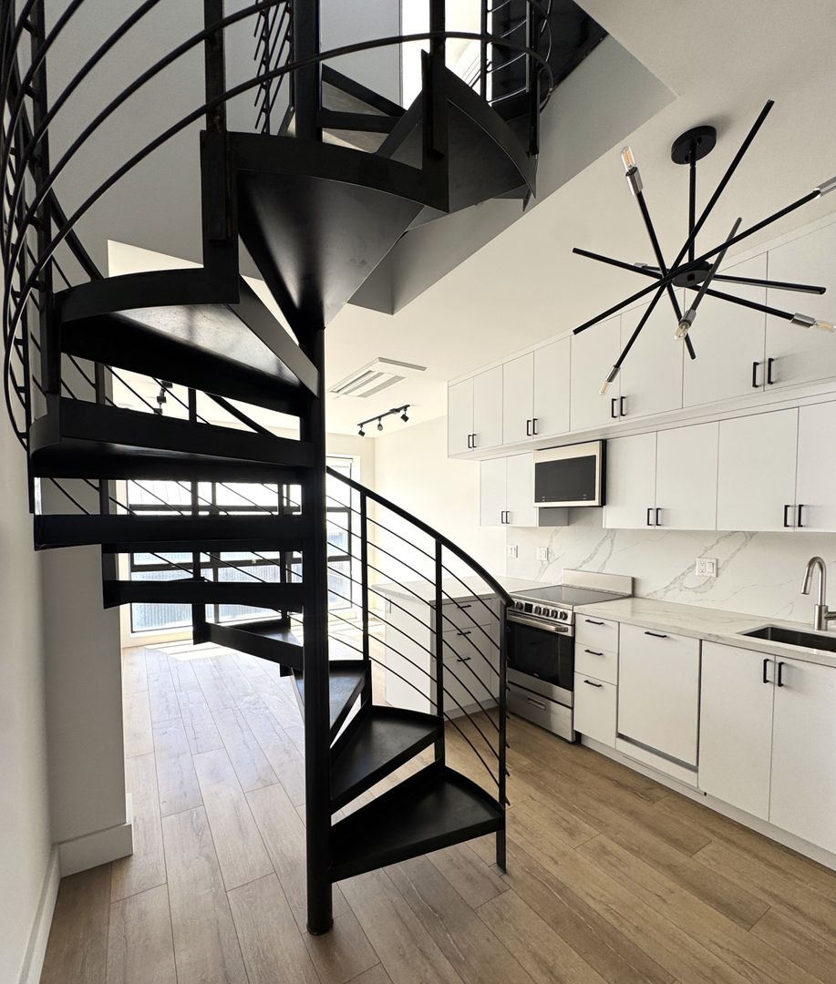 San Francisco Apartment: 2420 3rd St.