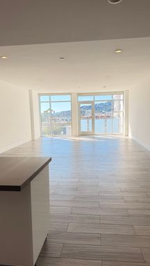 LUXURY PENTHOUSE STUDIO WITH BALCONY *ONE MONTH FREE PROMO* – photo 1