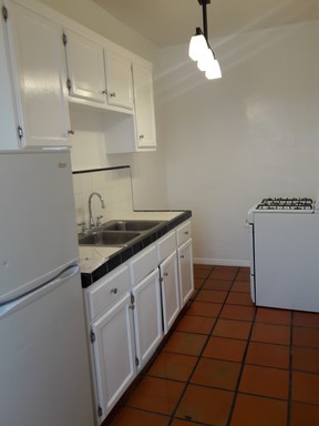 1 month FREE Fab vintage studio in heart of Hollywood – photo 1