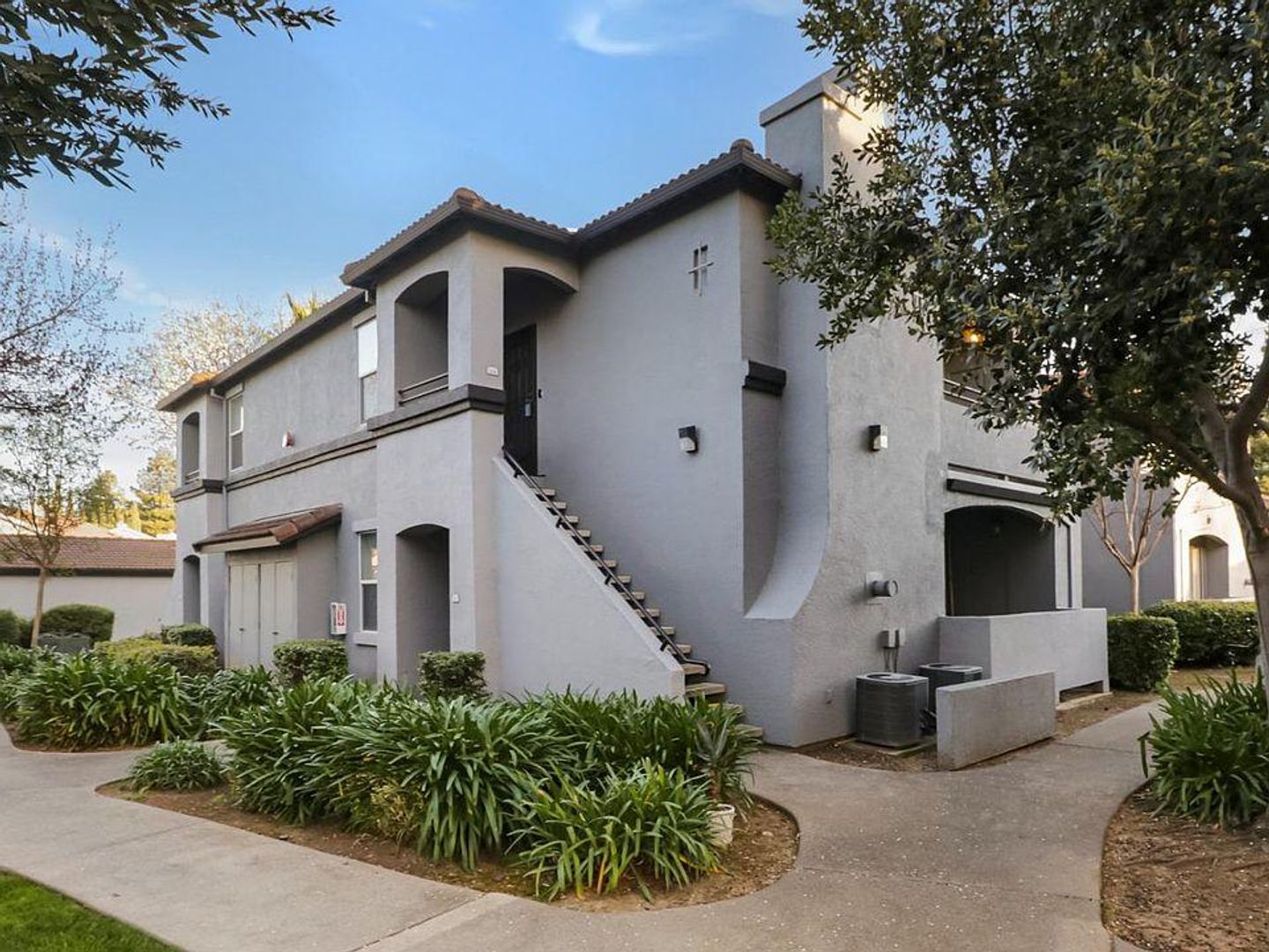 Elk Grove House: 5201 Laguna Oaks Drive #179