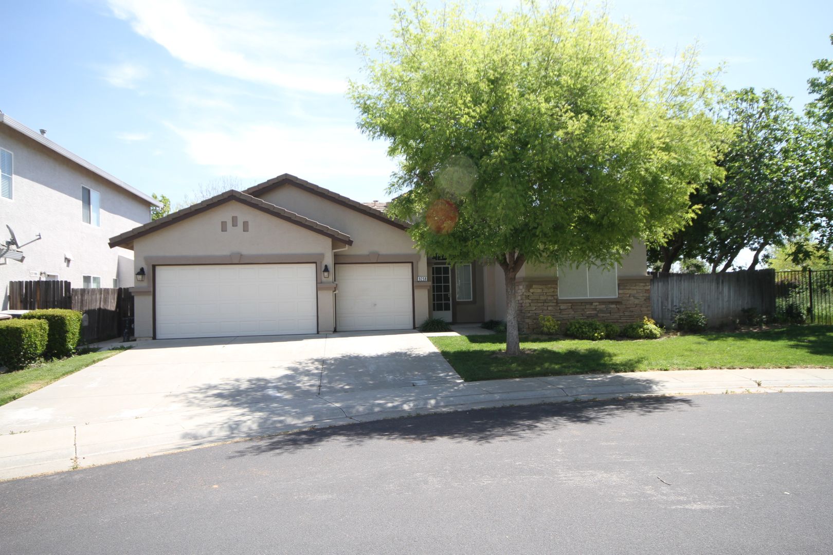 Elk Grove House: 9258 Crystal Falls Way