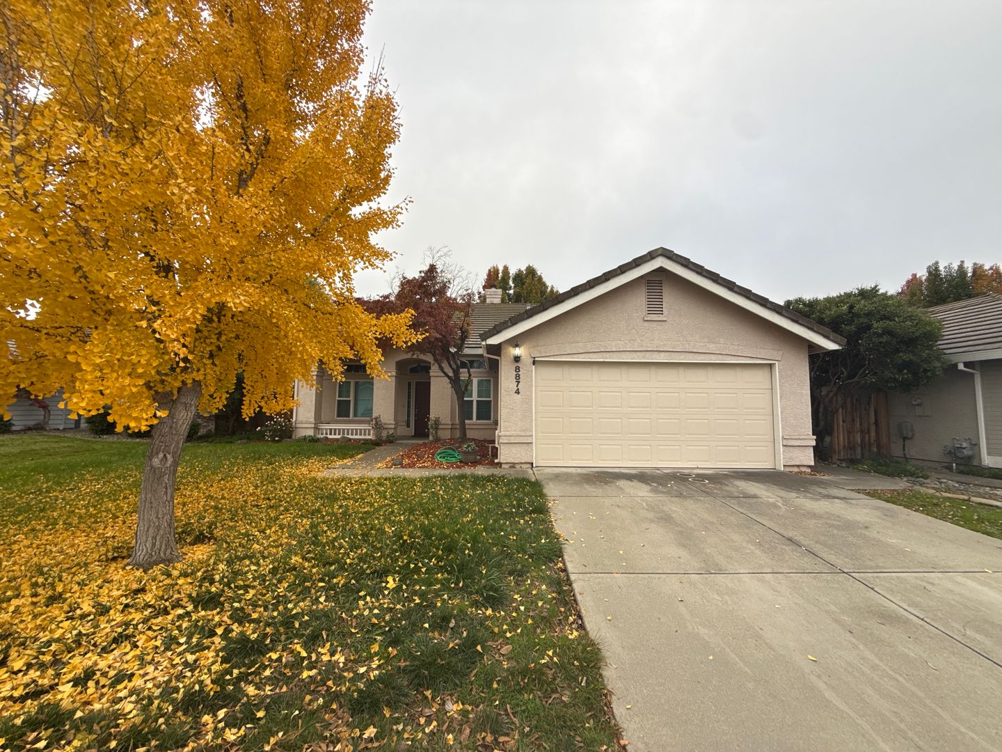 Elk Grove House: 8874 Autumn Gold Ct