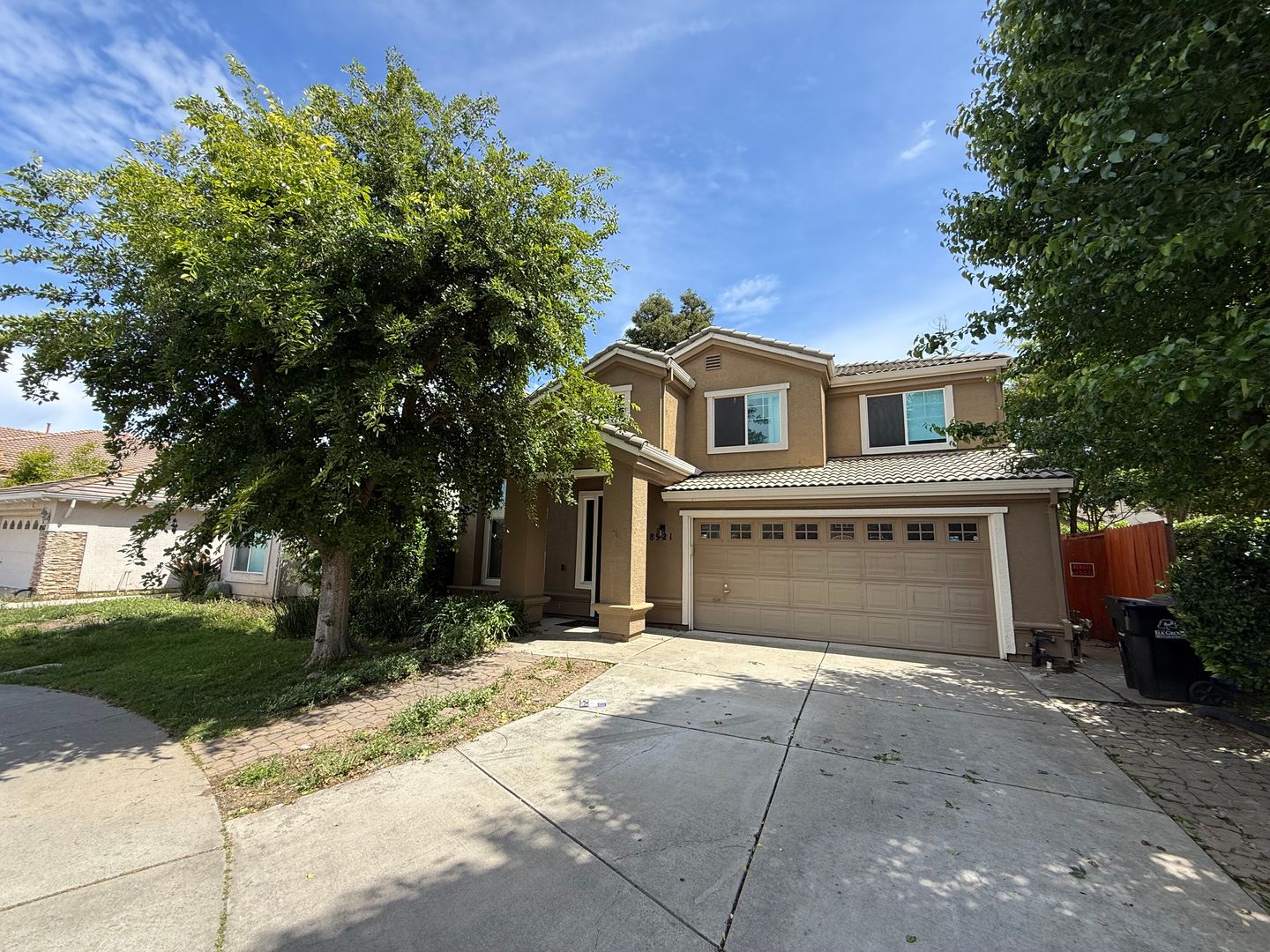 Elk Grove House: 8921 Altameda Place