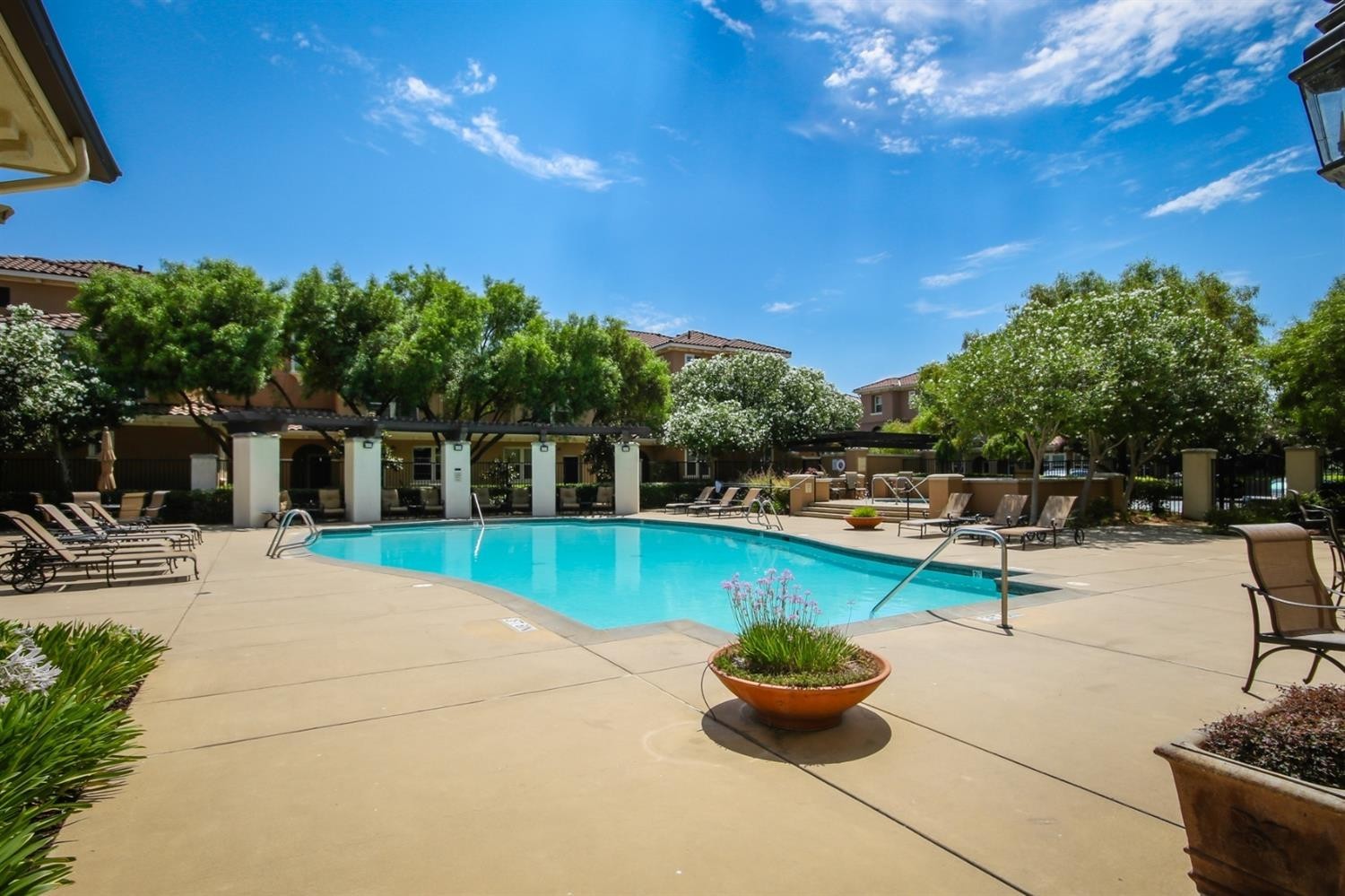 Sacramento House: 4800 Westlake Parkway #1802