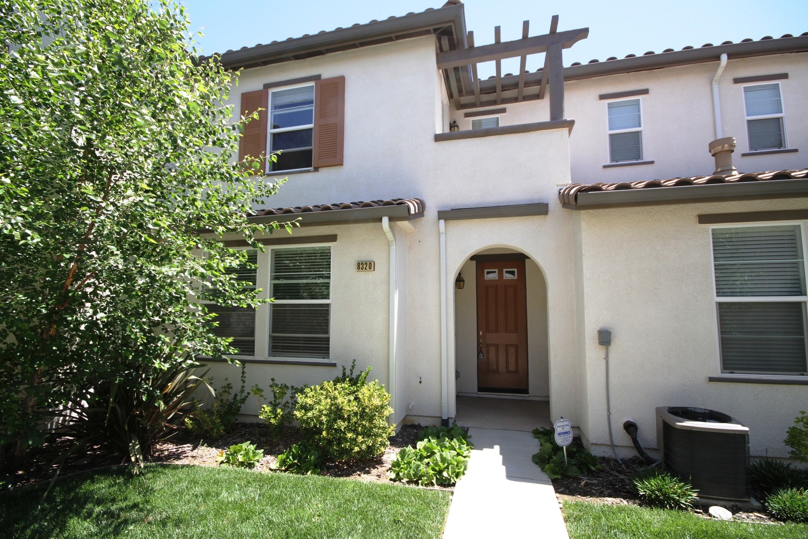 Elk Grove Condo: 8320 Crystal Walk Circle