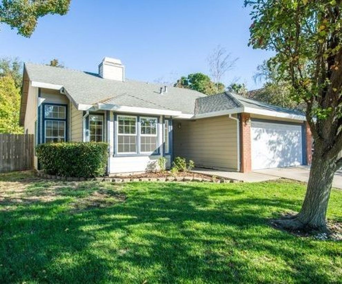 Elk Grove House: 5819 Adobe Springs Way