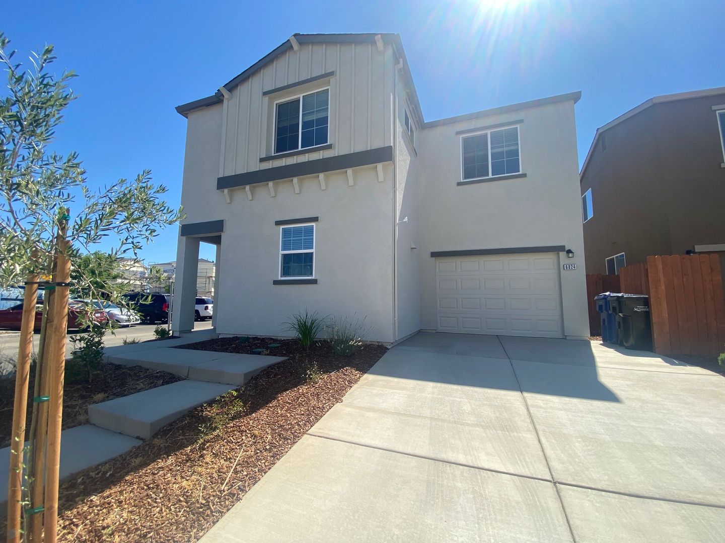 Sacramento House: 6824 Mangosteen Lane^^
