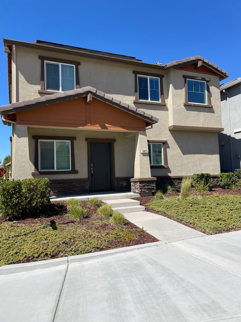 Sacramento House: 3421 Callison Drive