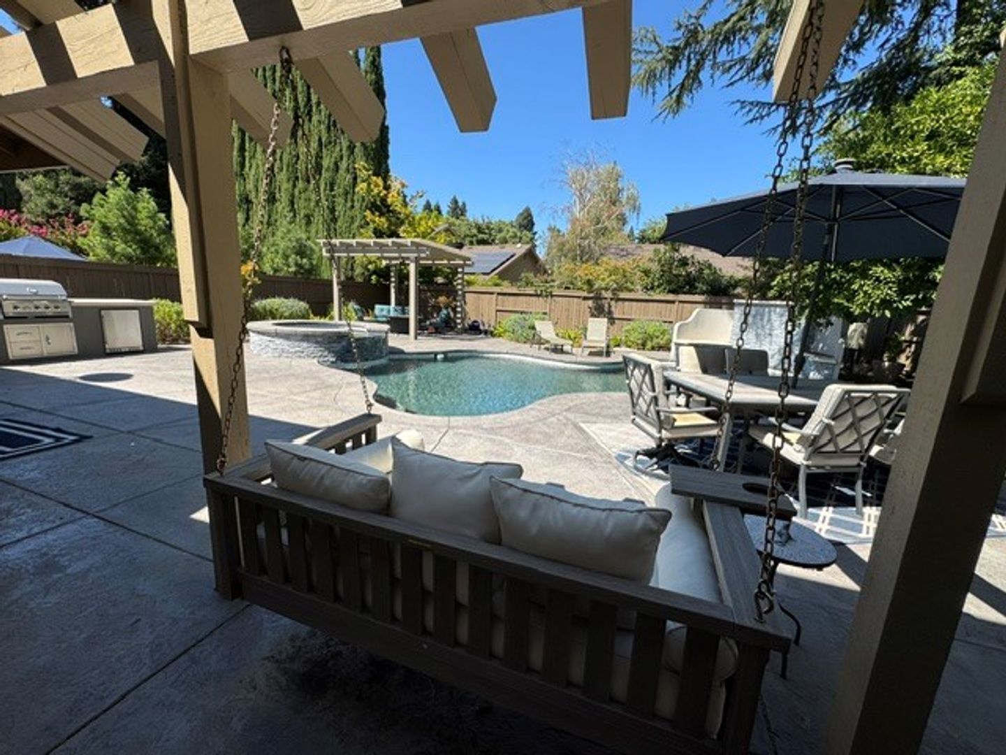 Gold River House: 11434 Tunnel Hill Way