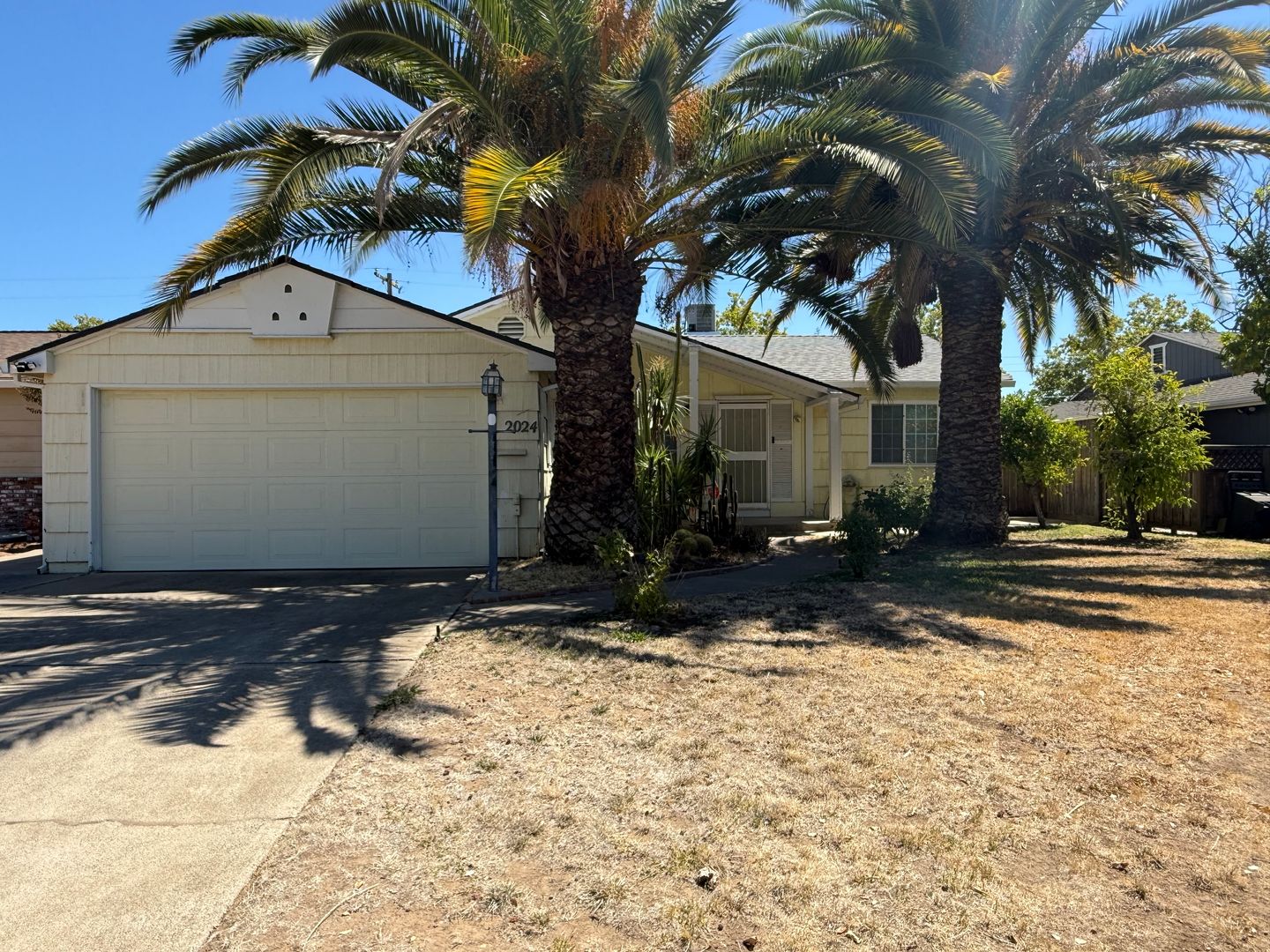 Sacramento House: 2024 Eastern Ave^^